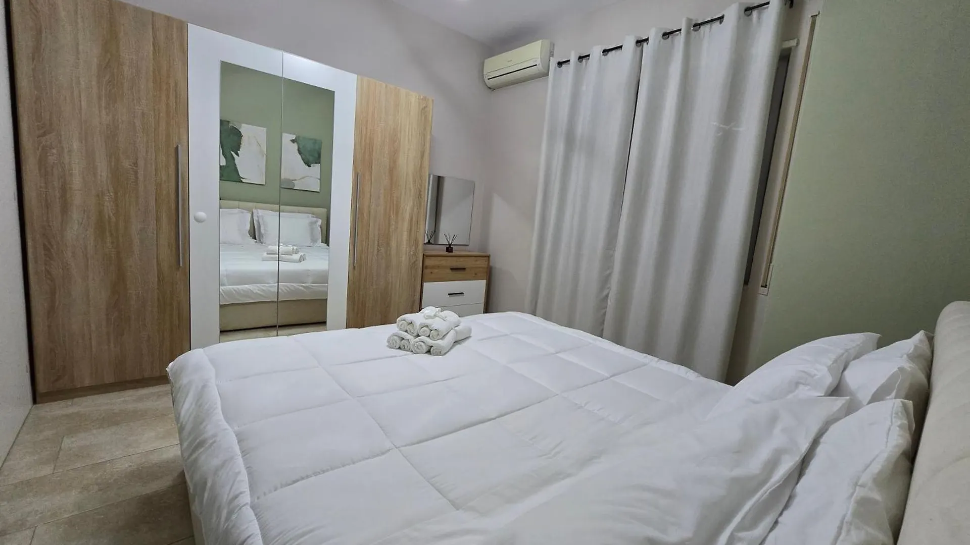 Urban Oasis Apartments Tirana 0*,  Albania